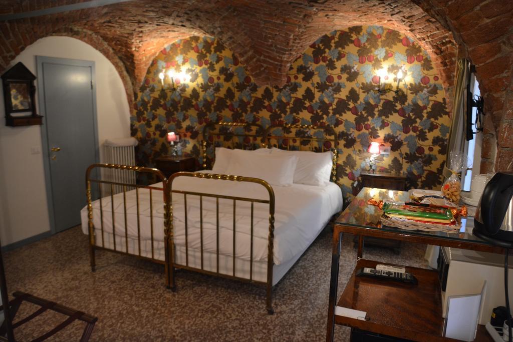 Ca' Monteggia Guest House Milano Cameră foto